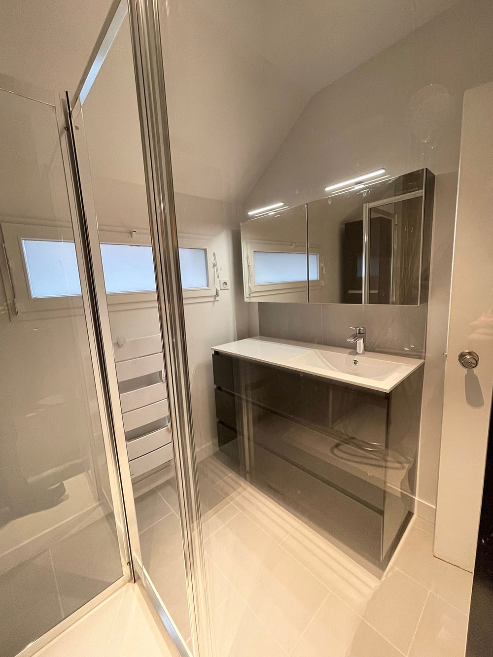 Image Renov assure la conception et la réalisation de vos travaux de rénovation de salle de bain