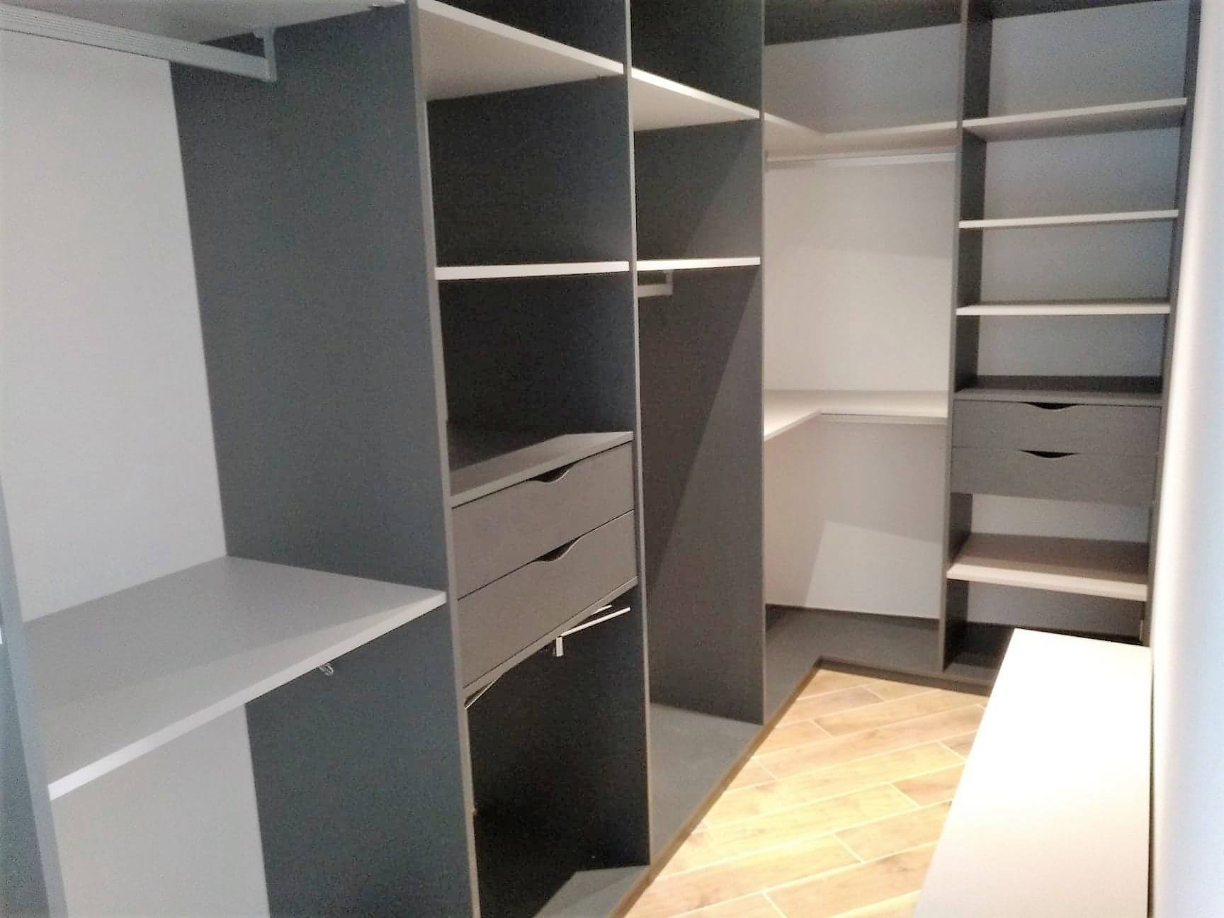 Faire conçevoir et fabriquer votre dressing à Paris